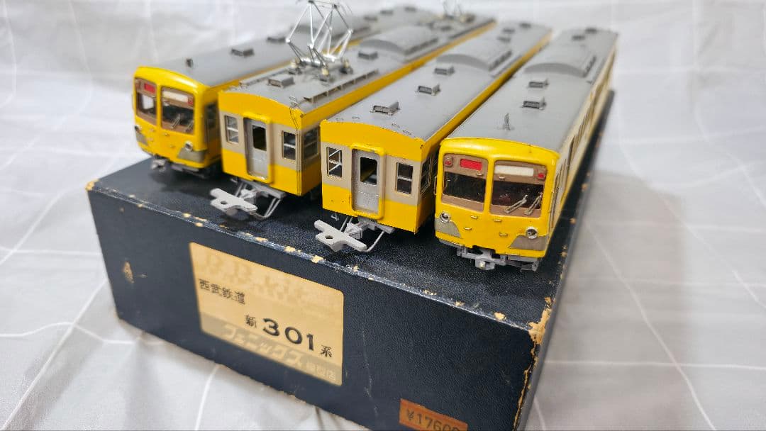 フェニックス製キット組　西武301系4連　レストアベース