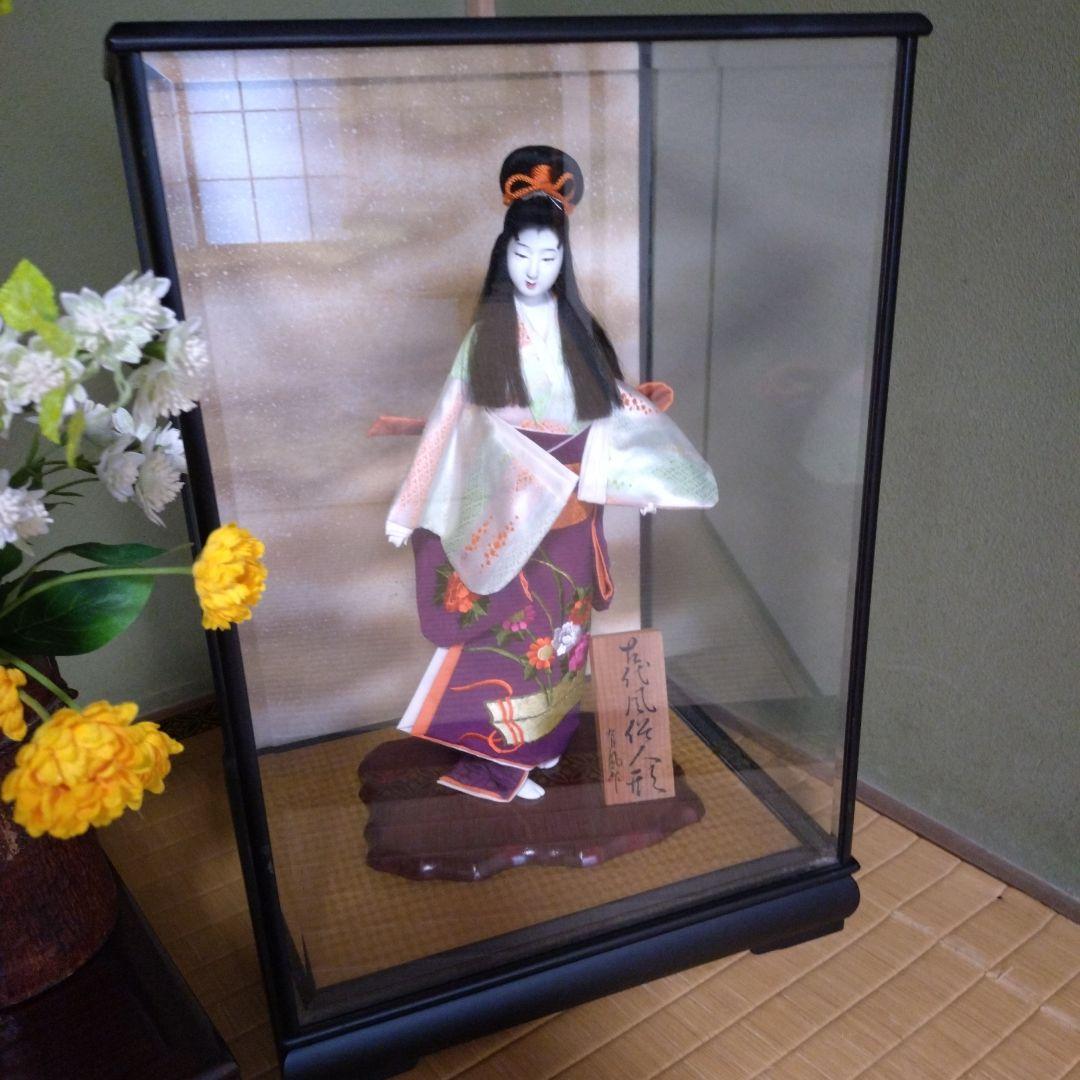 御所人形 有風作 紫色の美しい工芸品