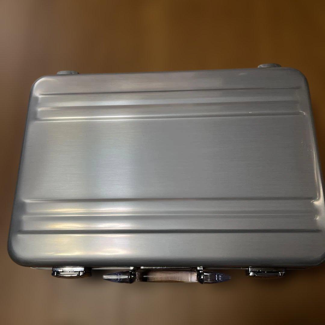 ZERO HALLIBURTON アタッシュケース
