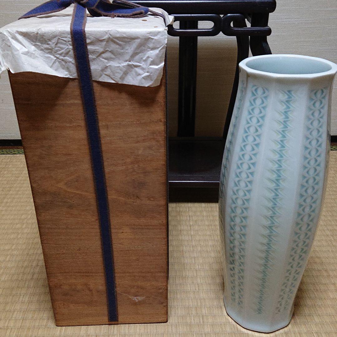 伊東翠壺の花瓶です。