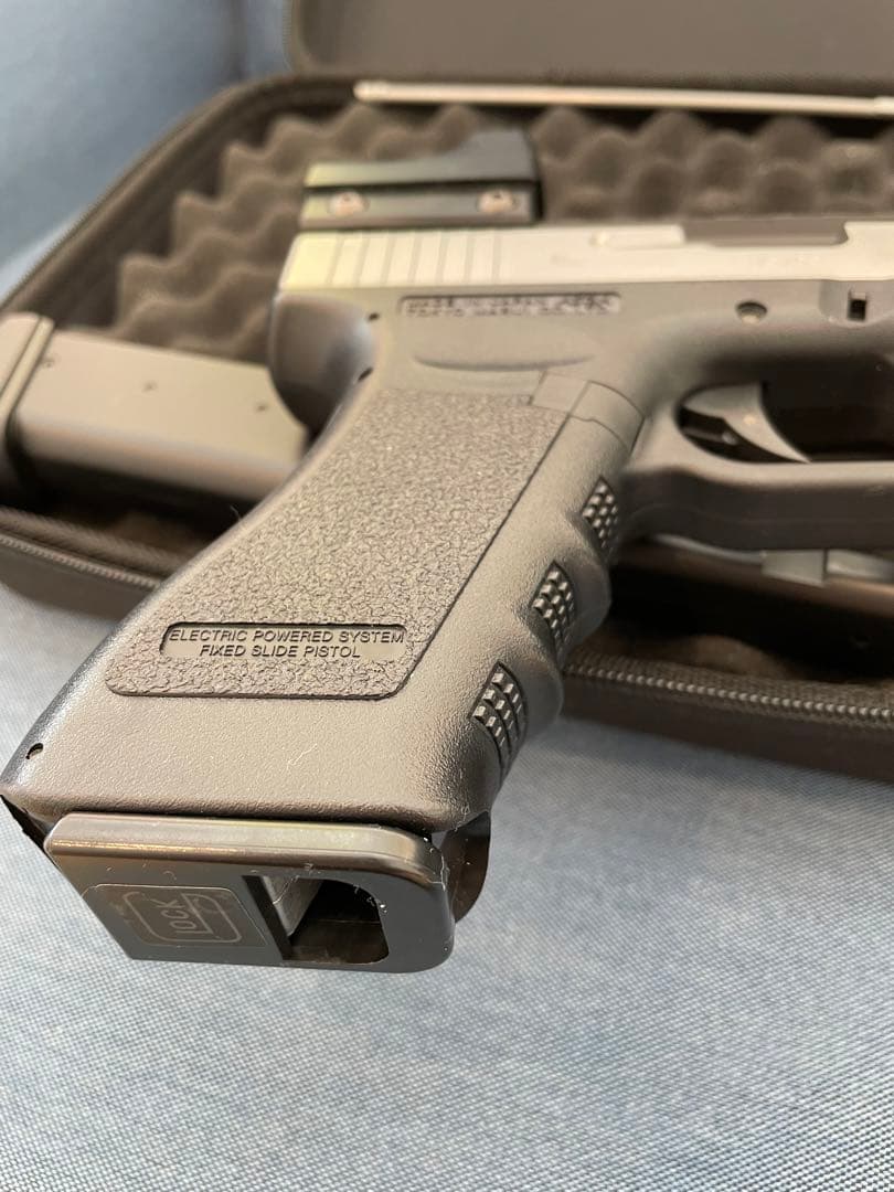 GLOCK 18C 電動ガン シルバー スライド ケース付き