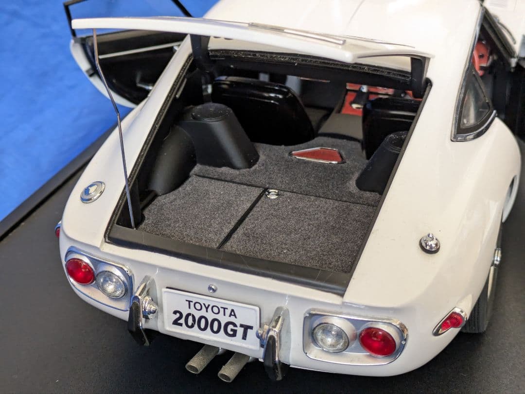 【美品】デアゴスティーニ 1/10 週刊トヨタ 2000GT ホワイト 完成品