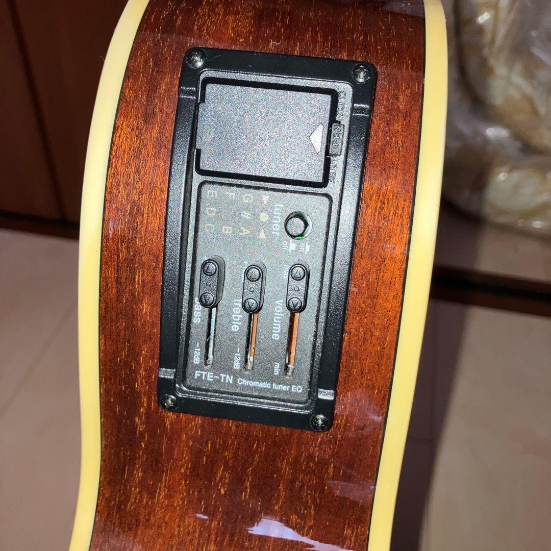 TAKAMINE《タカミネ》左用　エレアコ　ギター　 CE 400 TBS