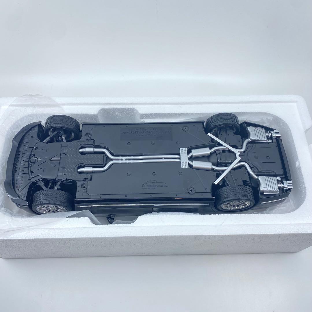 1/18 メルセデスマイバッハ BRABUS 900 Almost Real