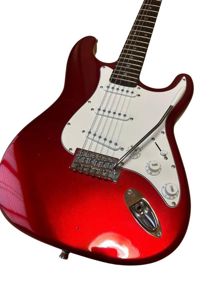 アーム、ソフトケース付き　ストラトタイプ　エレキギター　レッド