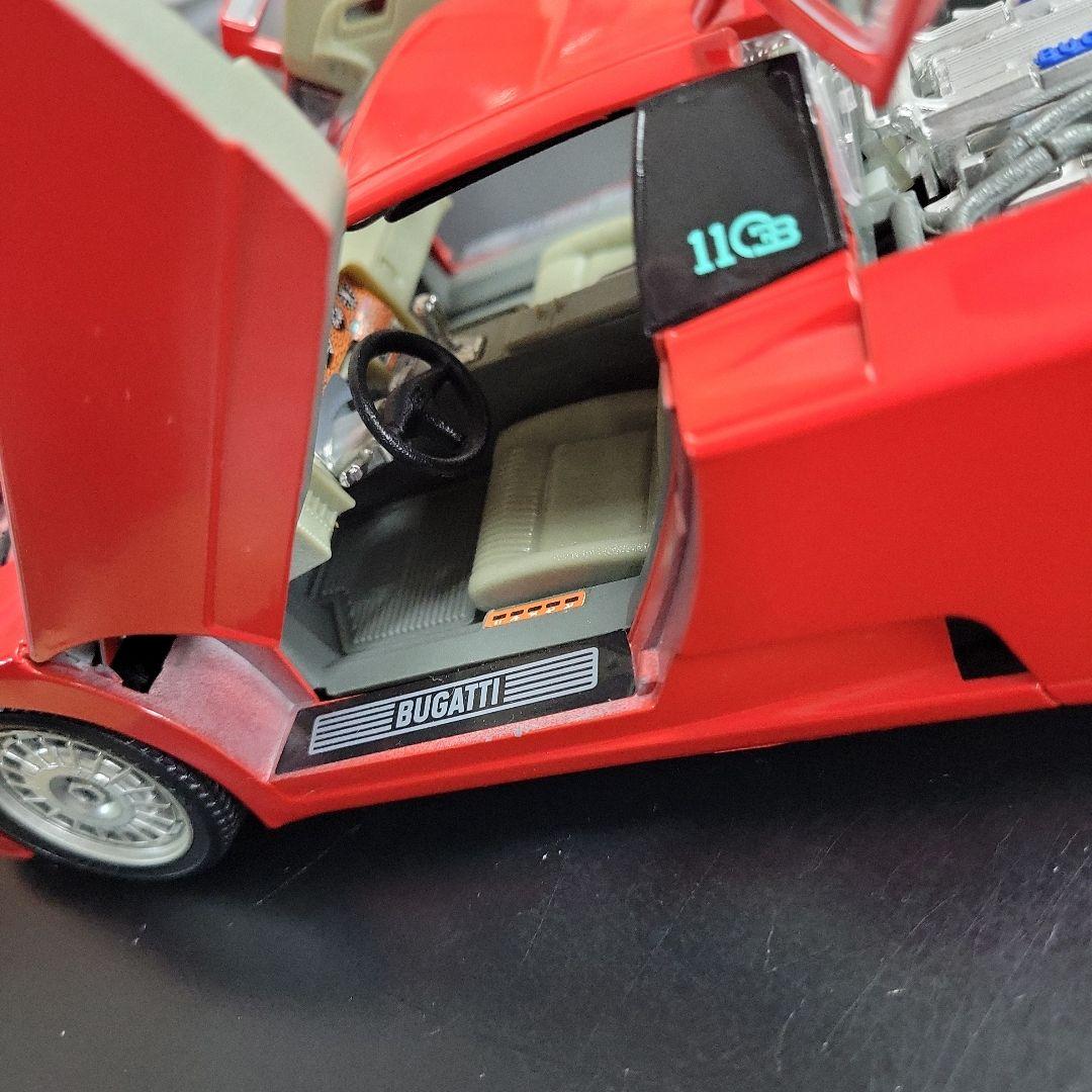 美品　ブガッティ　モデルカー 1/24 スケール