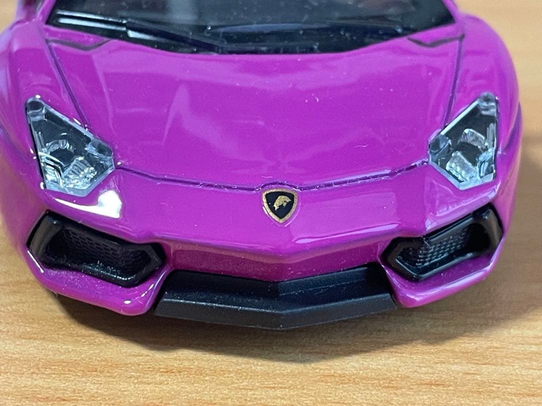 北箱　ミニカーランボルギーニ アヴェンタドール パープル
