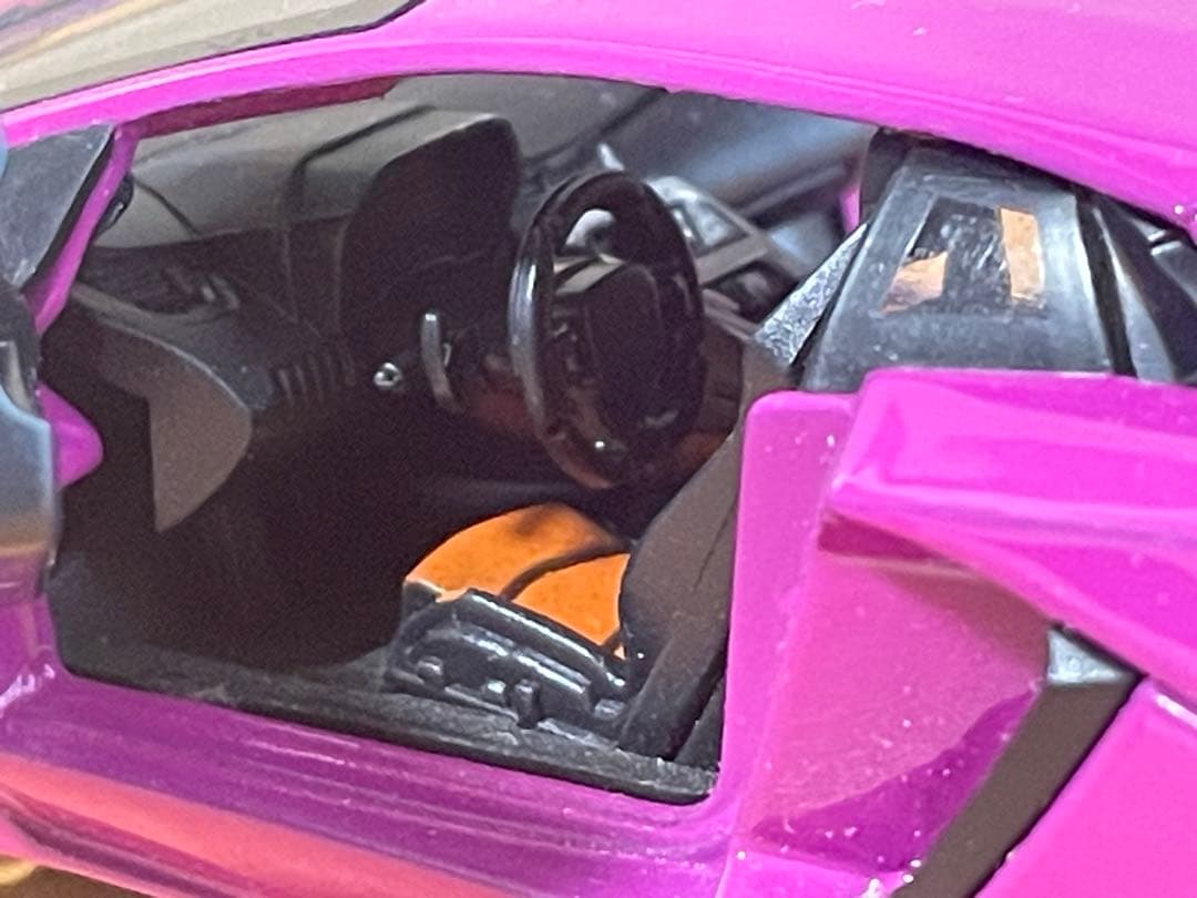 北箱　ミニカーランボルギーニ アヴェンタドール パープル