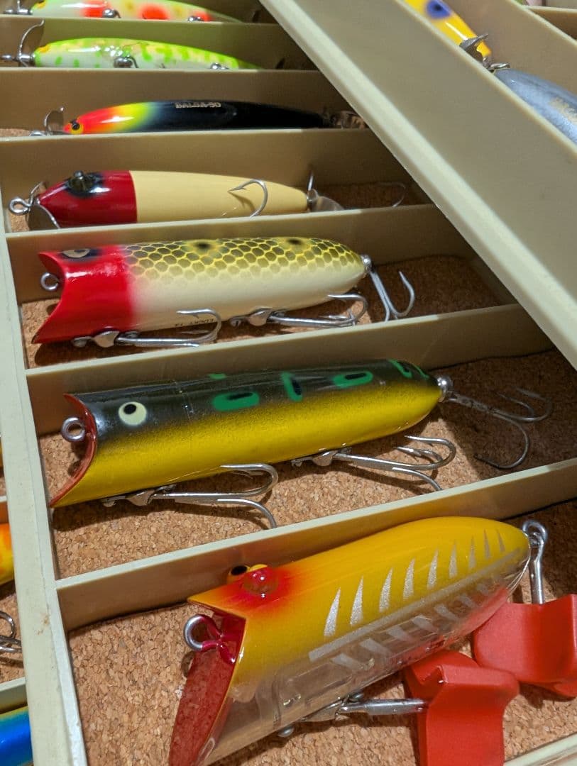 バス　トップウォータープラグ　５２個まとめ売り