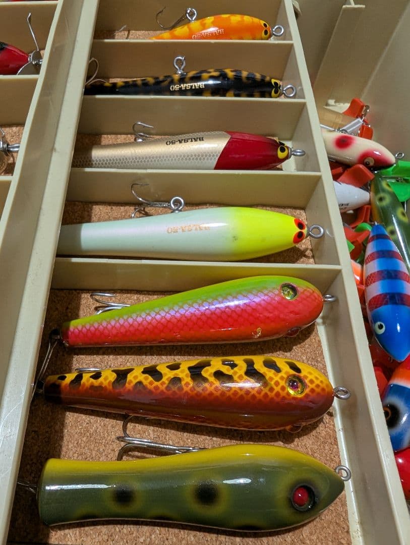 バス　トップウォータープラグ　５２個まとめ売り