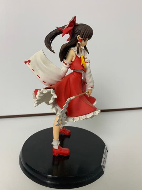 東方プロジェクト 楽園の巫女 博麗霊夢 通常版 1/8 完成品フィギュア