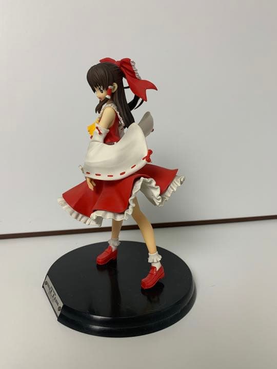 東方プロジェクト 楽園の巫女 博麗霊夢 通常版 1/8 完成品フィギュア