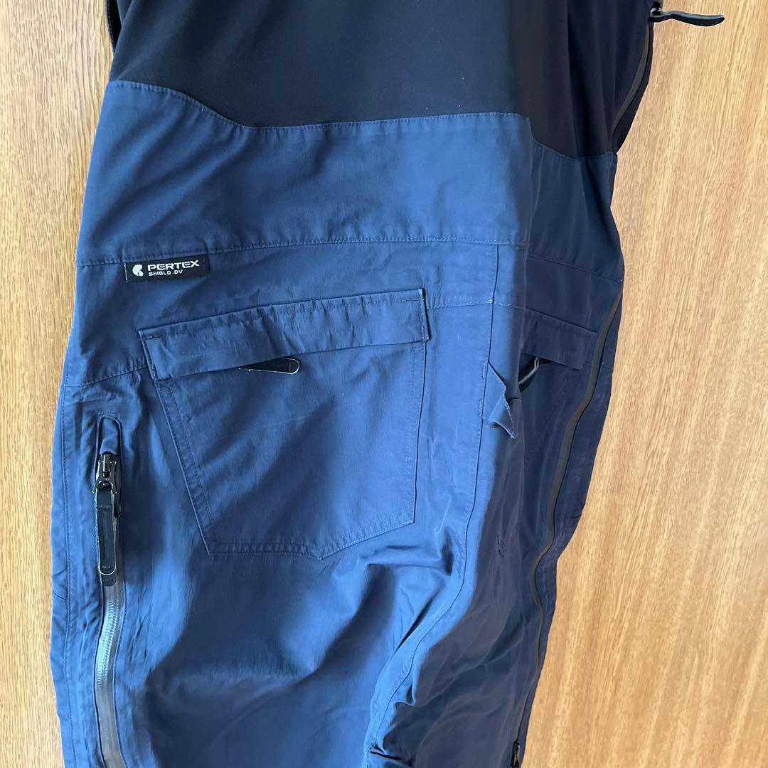 パーマネントユニオン　ビブパンツ　ネイビーオーバーオール スノーボードウェア