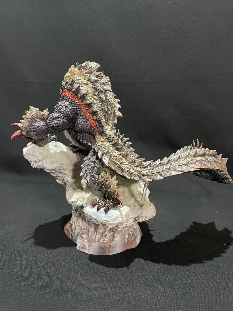 フィギュアビルダー　クリエイターズモデル　獄狼竜ジンオウガ（亜種）