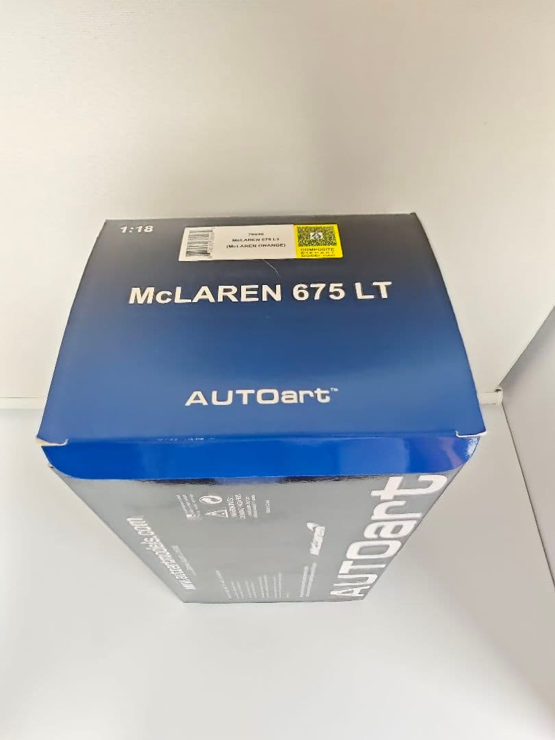 オートアート 1/18 McLaren 675LT
