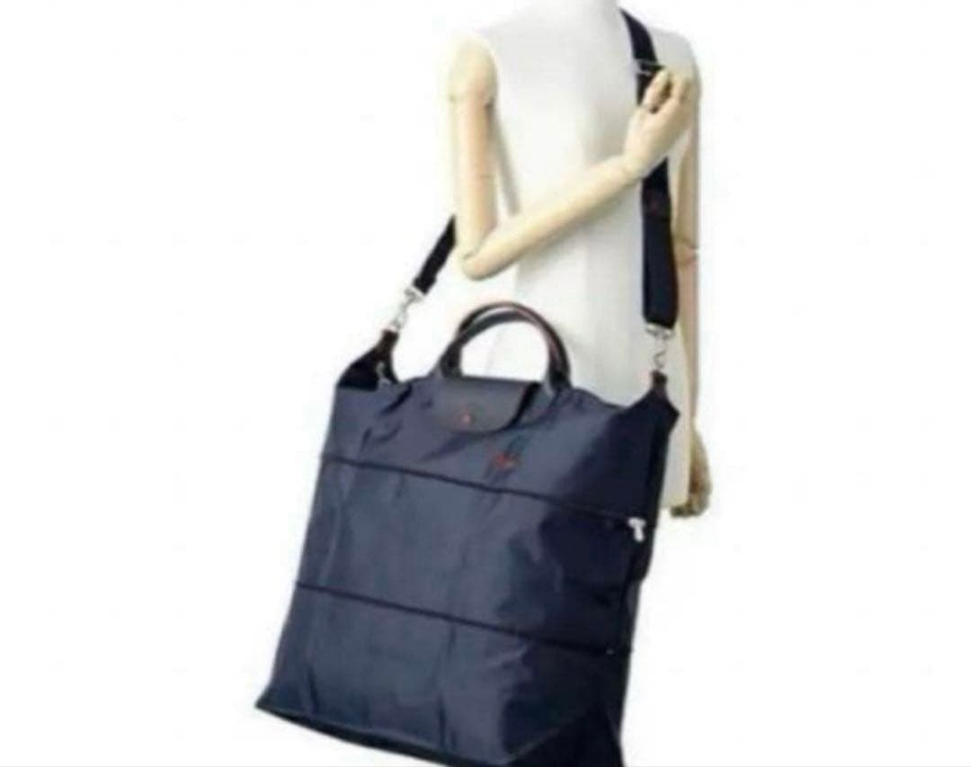 ロンシャン大容量 ネイビー 新品