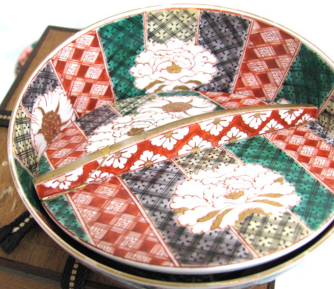 ★古美術品・古伊万里 金蘭手 蓋物碗 茶碗５客組 牡丹・吉祥文 木箱入り