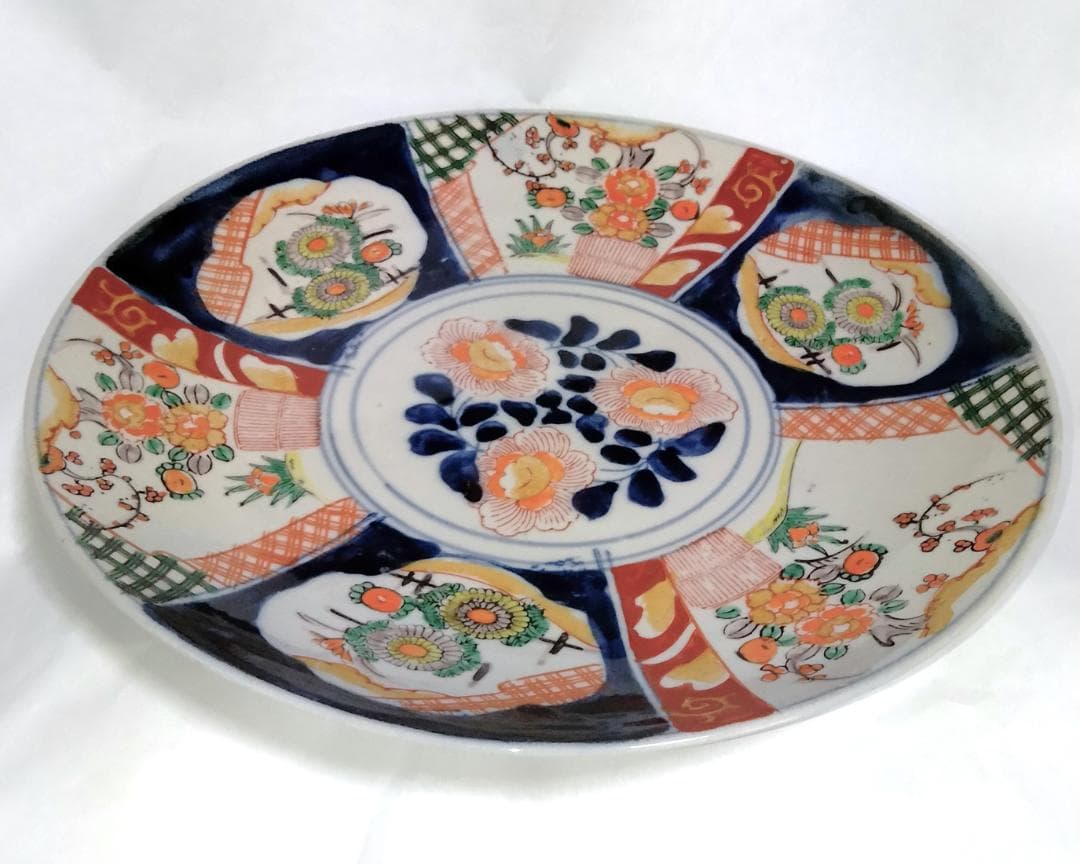 大皿 『椿・菊・梅 (中央丸・周囲六面)』 古伊万里 Aa-110