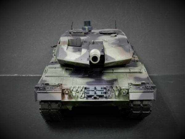 Henglong（ヘンロン）1/16 レオパルト2 A6 技術基準適合証明済