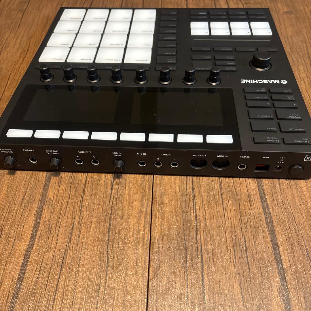 d*ん様 【出品最終日】美品MASCHINE MK3 (ケース付き)