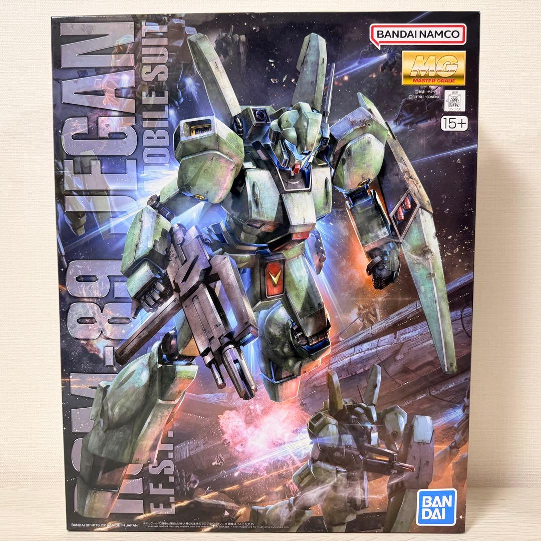 ガンプラセット(サザビー、νガンダム、ジェガン、リ・ガズィ、ヤクト、ギラドーガ)