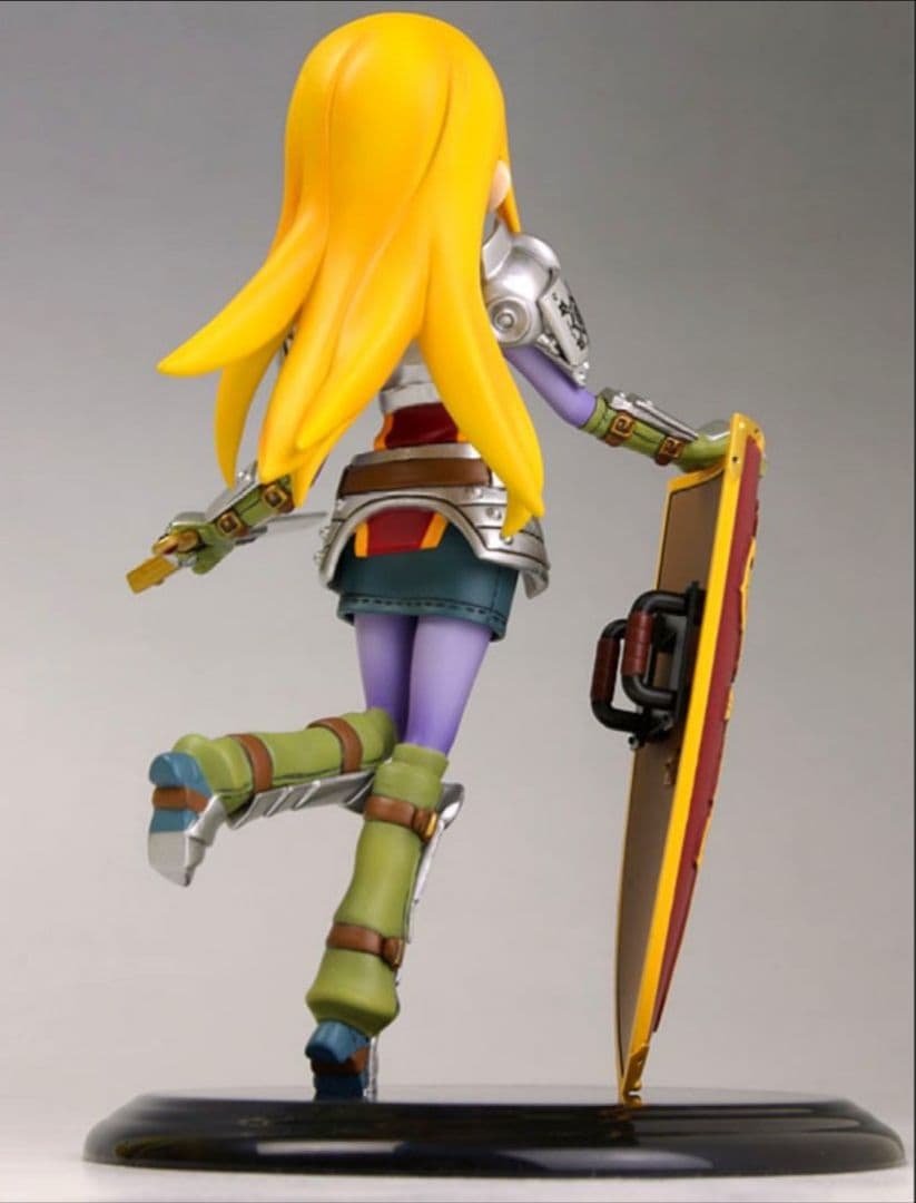 トレジャーフィギュアコレクション 世界樹の迷宮 パラディンの女の子 フィギュア