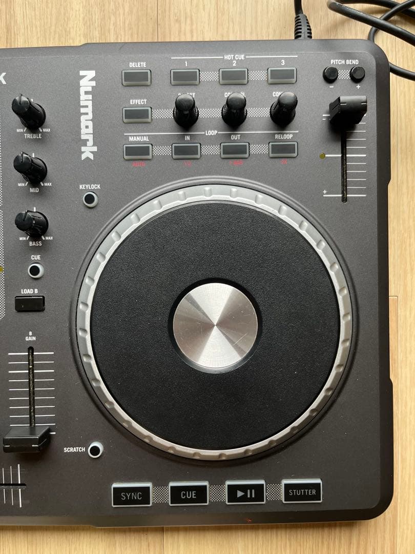 ④Numark Mixtrack DJコントローラー