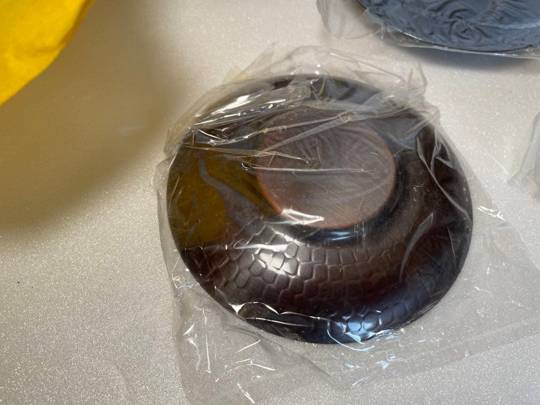 銅製茶器 四角い穴の蓋付き 皿5枚付き
