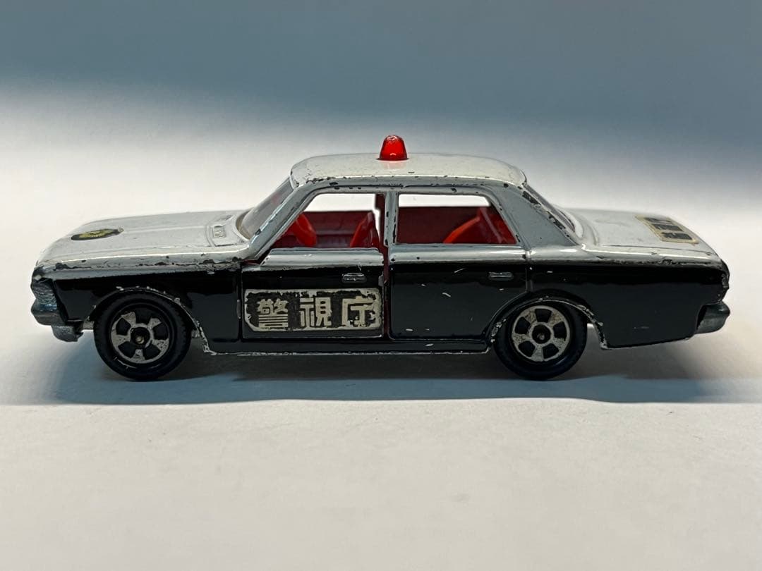 トミカ 黒箱 4-1-1 トヨタ クラウン パトカー 1Aホイール 最初期A灯