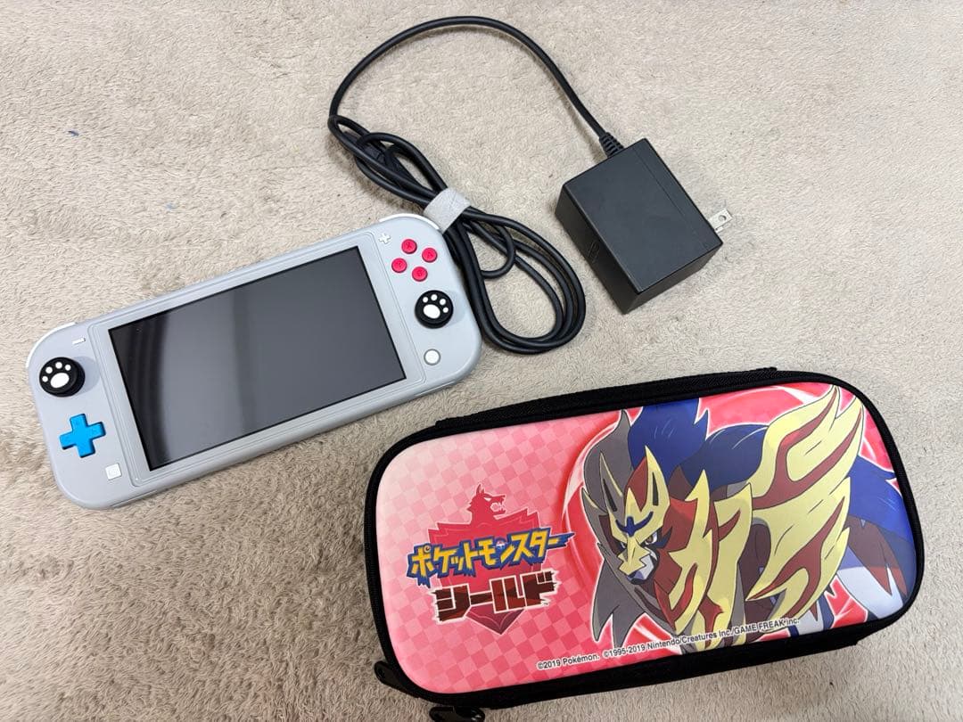 美品　NintendoSwitchLITE 本体 ザシアン ザマゼンタ 剣盾