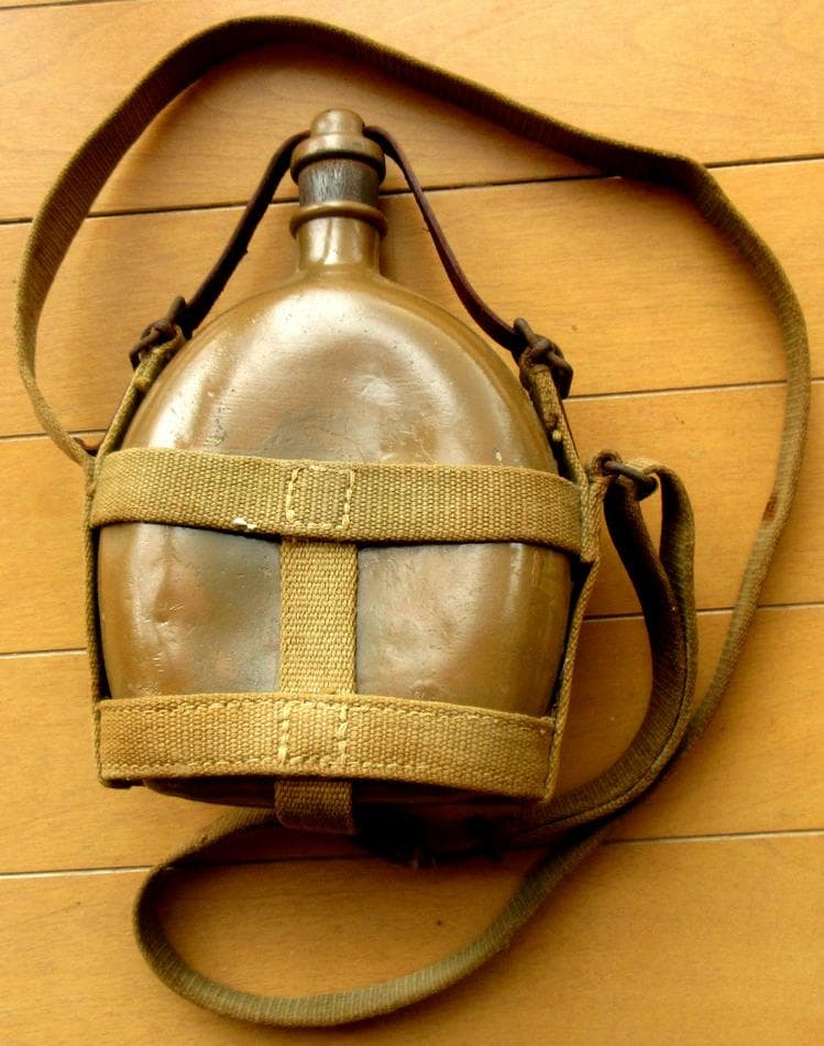 日本軍 陸軍下士官兵用 水筒 再塗装品