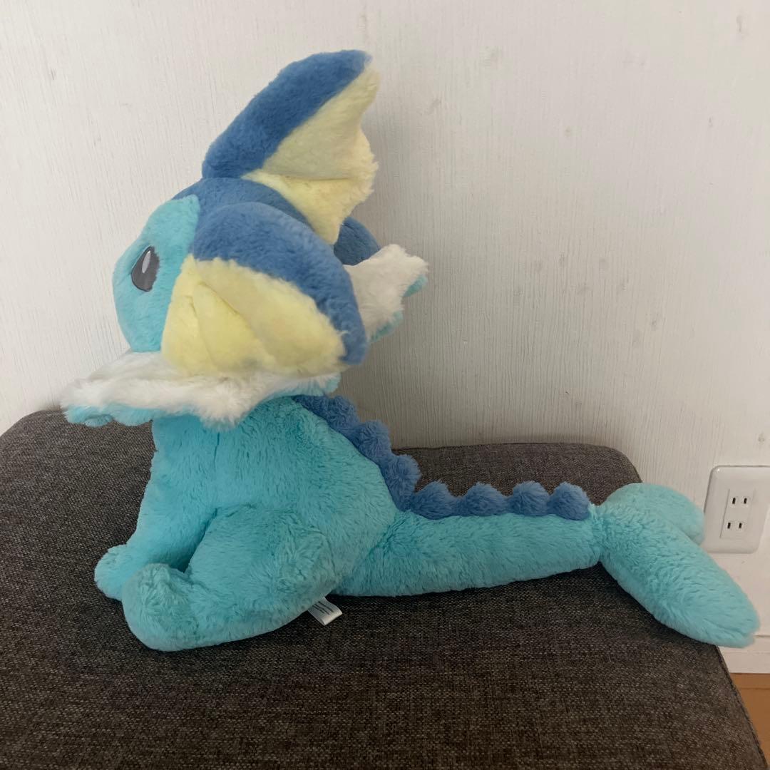 ポケモンセンター　シャワーズふわふわ抱きぬいぐるみ