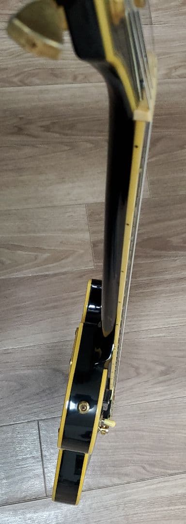Maison　メイソン　レスポールカスタム　エレキギター　ストラップ付き