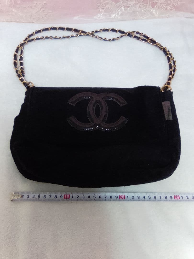 CHANEL ノベルティブラック ショルダーバッグ ブラックロゴ付き