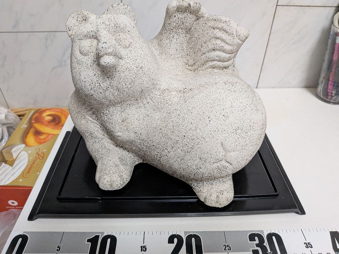 花崗岩（御影石）全長２４Ｘ横幅２３Ｘ高さ２４センチ重量１０キログラム超タヌキ置物