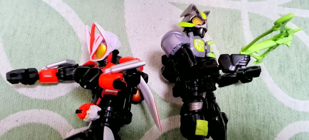 仮面ライダーギーツ　リボルブチェンジシリーズまとめ売り