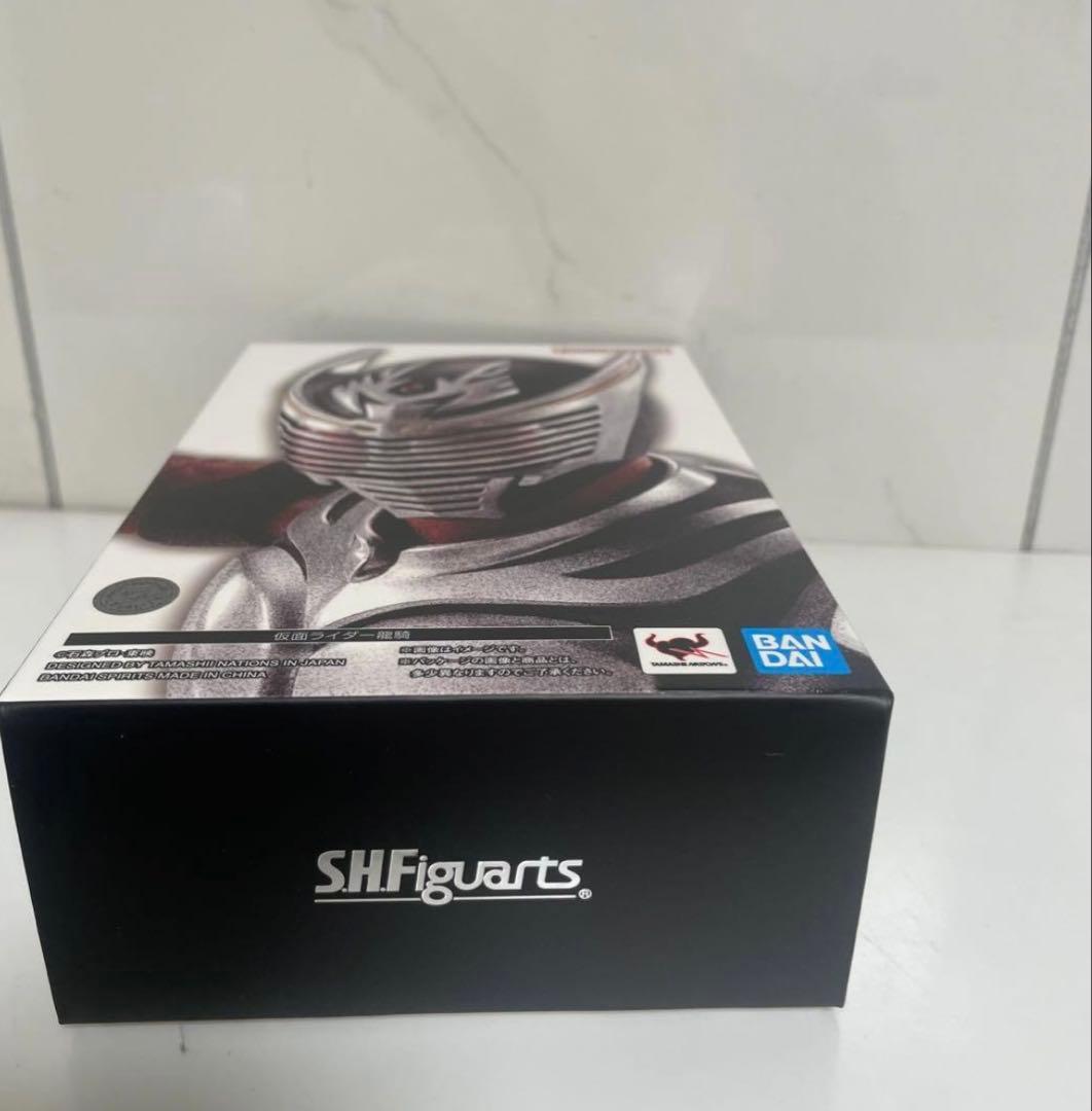 S.H.フィギュアーツ（真骨彫製法） 仮面ライダー龍騎 真骨彫　Figuarts