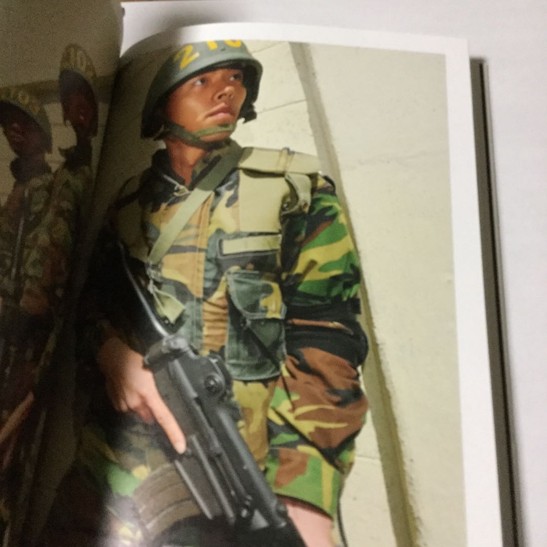 『ヒョンビン、限界に挑む。 海兵隊入隊ドキュメンタリーBOOK』検索=愛の不時着