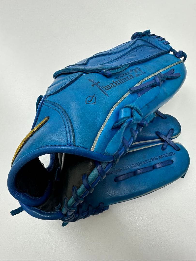 Nike 軟式グローブ 青色 Signature Model 投手用