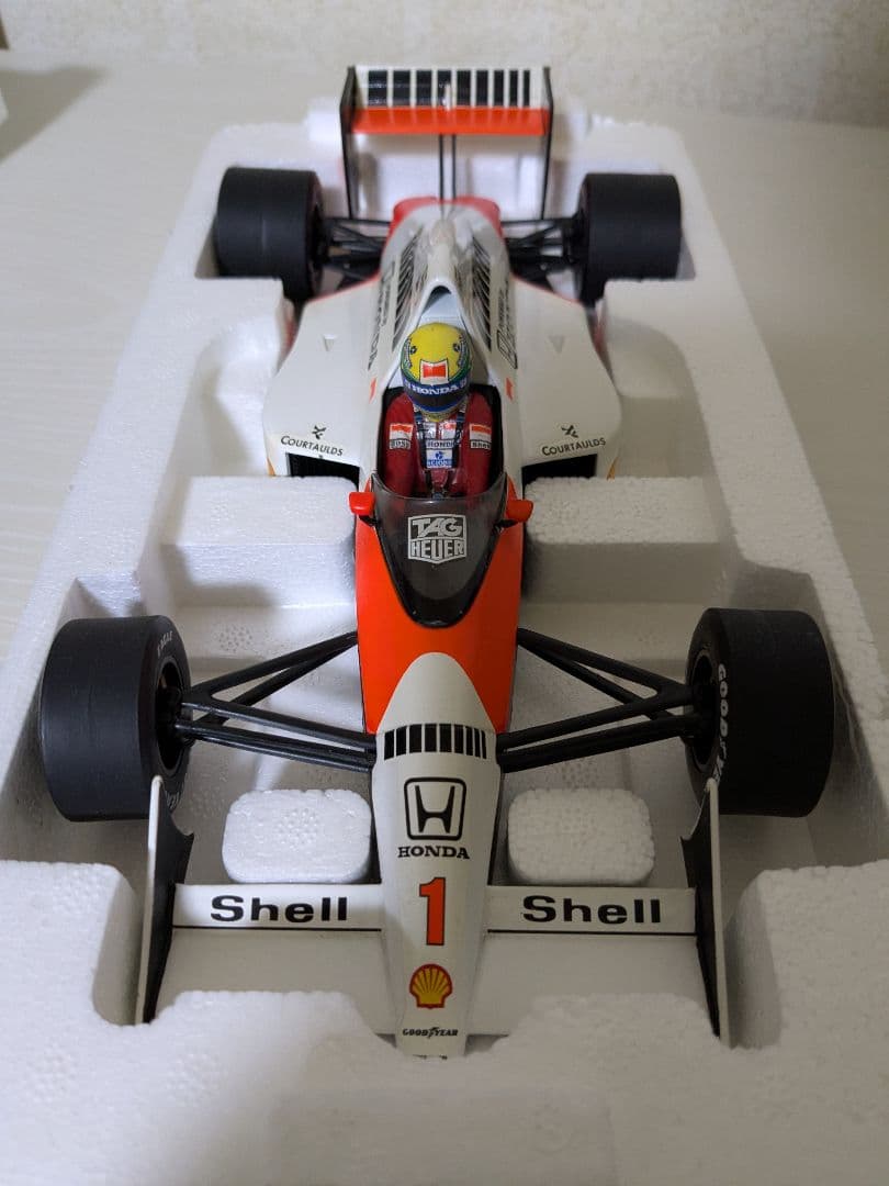 F1 アイルトン・セナ 1/18 マクラーレン MP4/5 1989年
