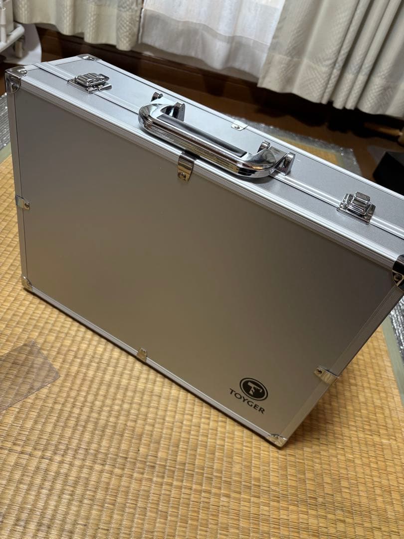 TOYGER CEO Storage アタッシュケース シルバー