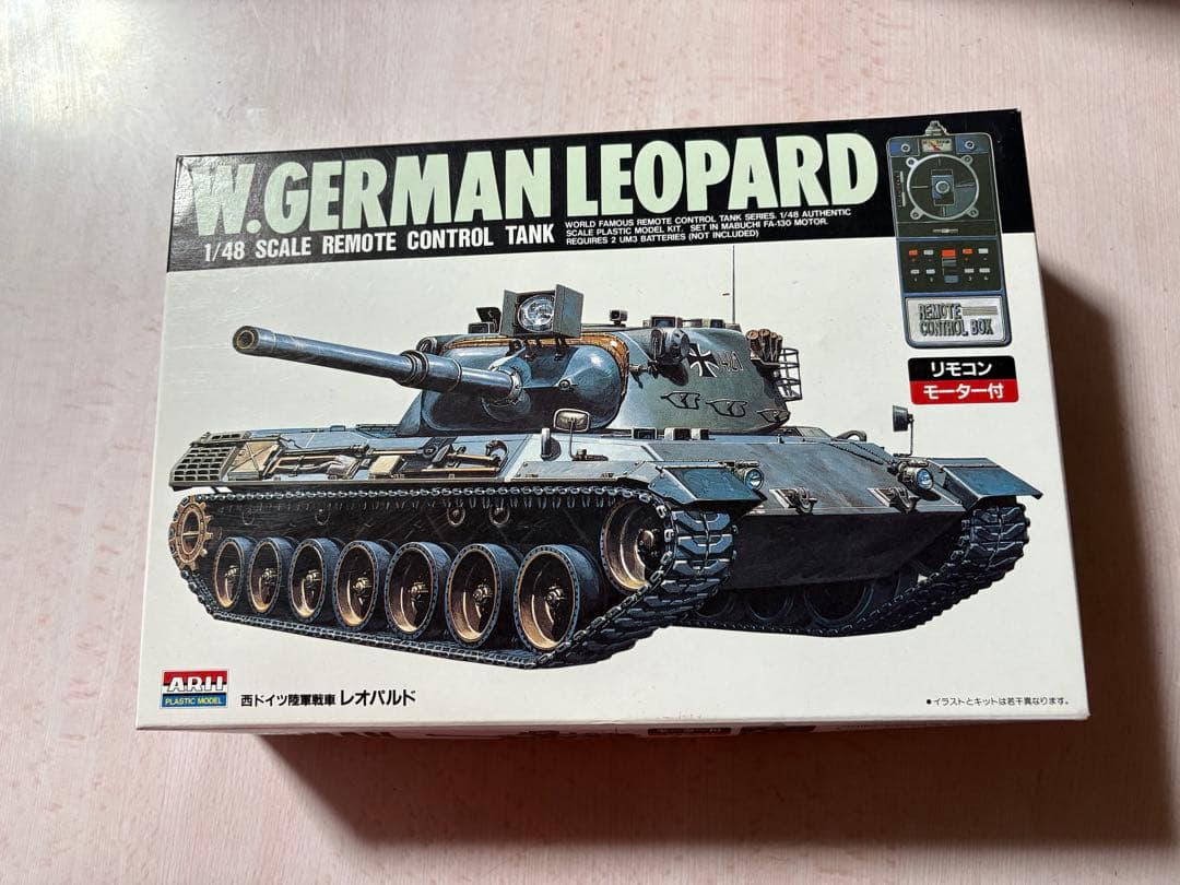 新品戦車プラモデル5台セット (Tamiya, アオシマWalterssons)
