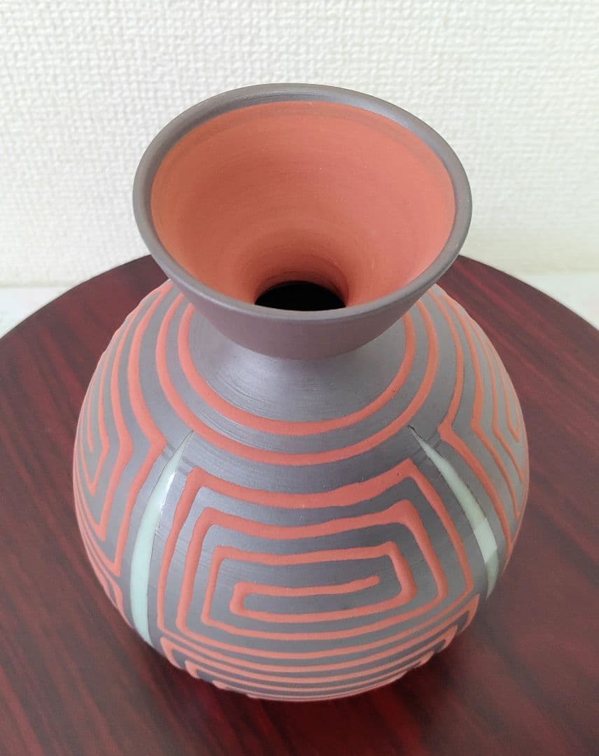 ◇後藤滋之 赤色 花瓶 共箱