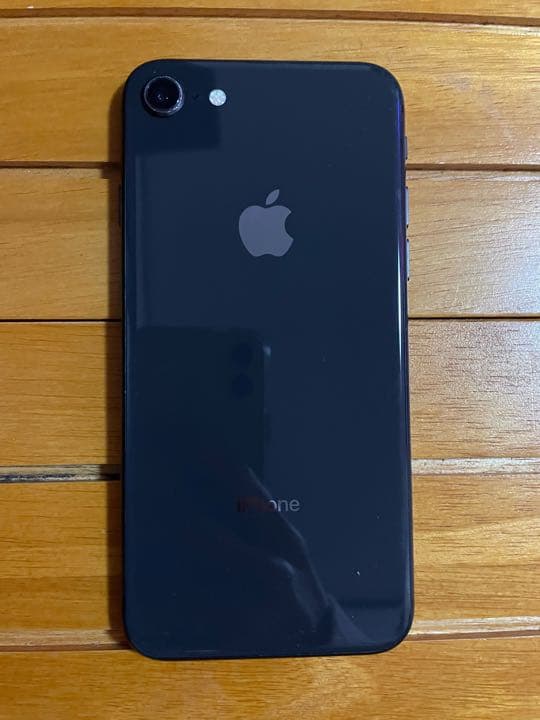 iPhone ８SIMフリー