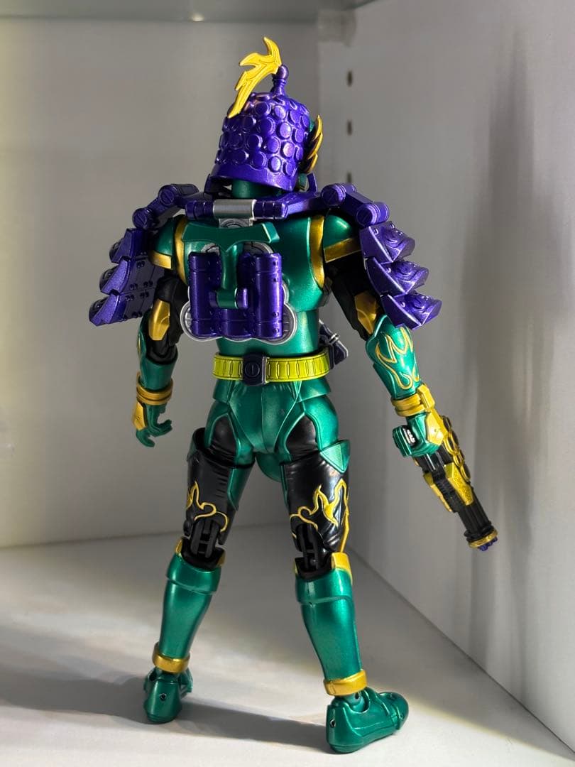 S.H.Figuarts 真骨彫製法 仮面ライダー龍玄ブドウアームズ
