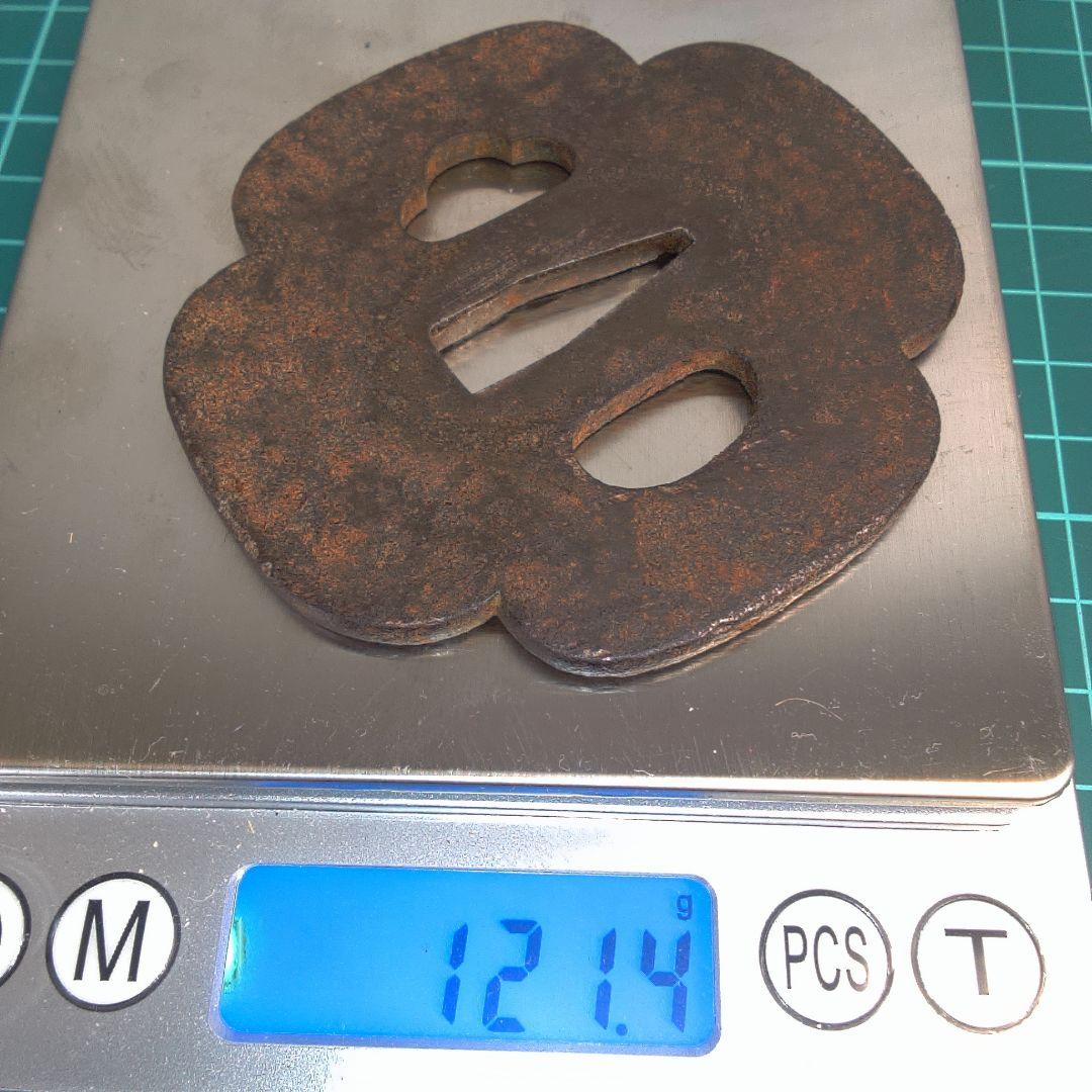 小物１ 花弁型 鉄製 鍔(つば) 錆色