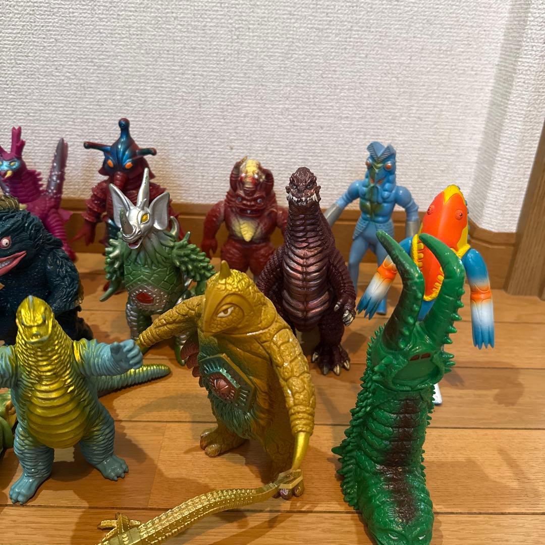 バンダイ　怪獣ソフビ　20体