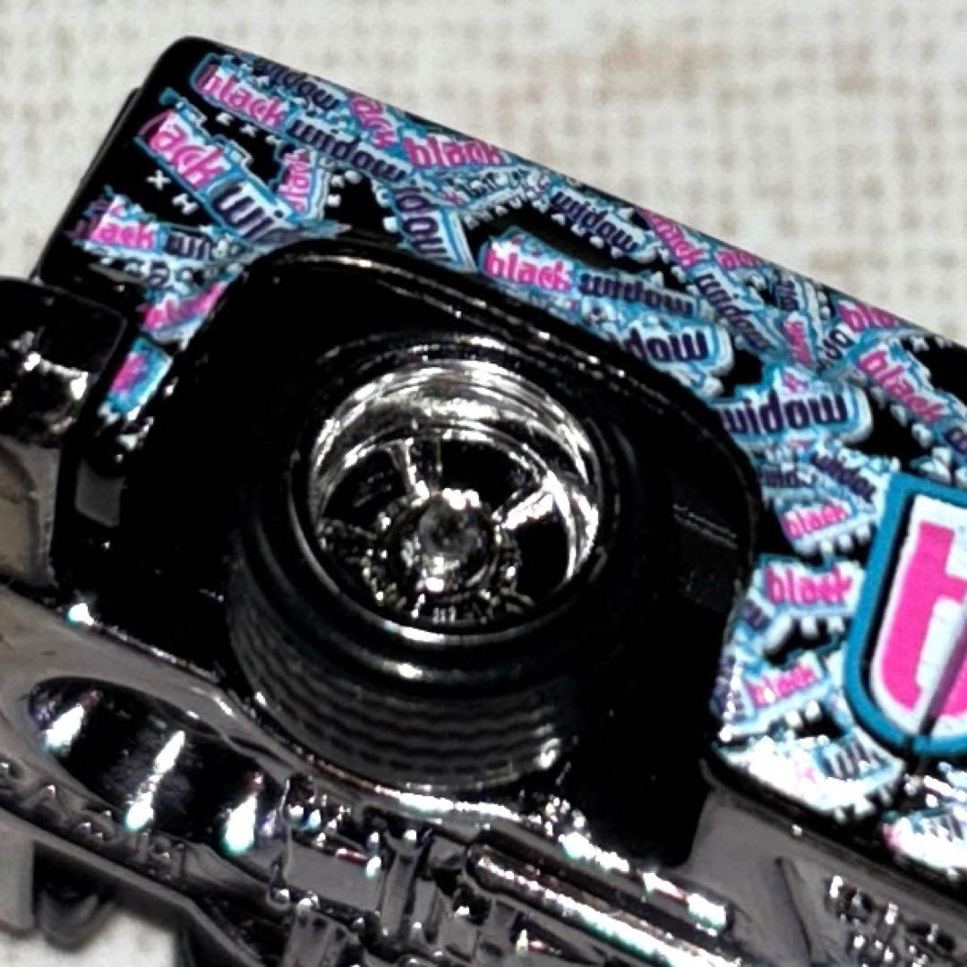 ミニカー Hotwheels 83 Chevy Silverado