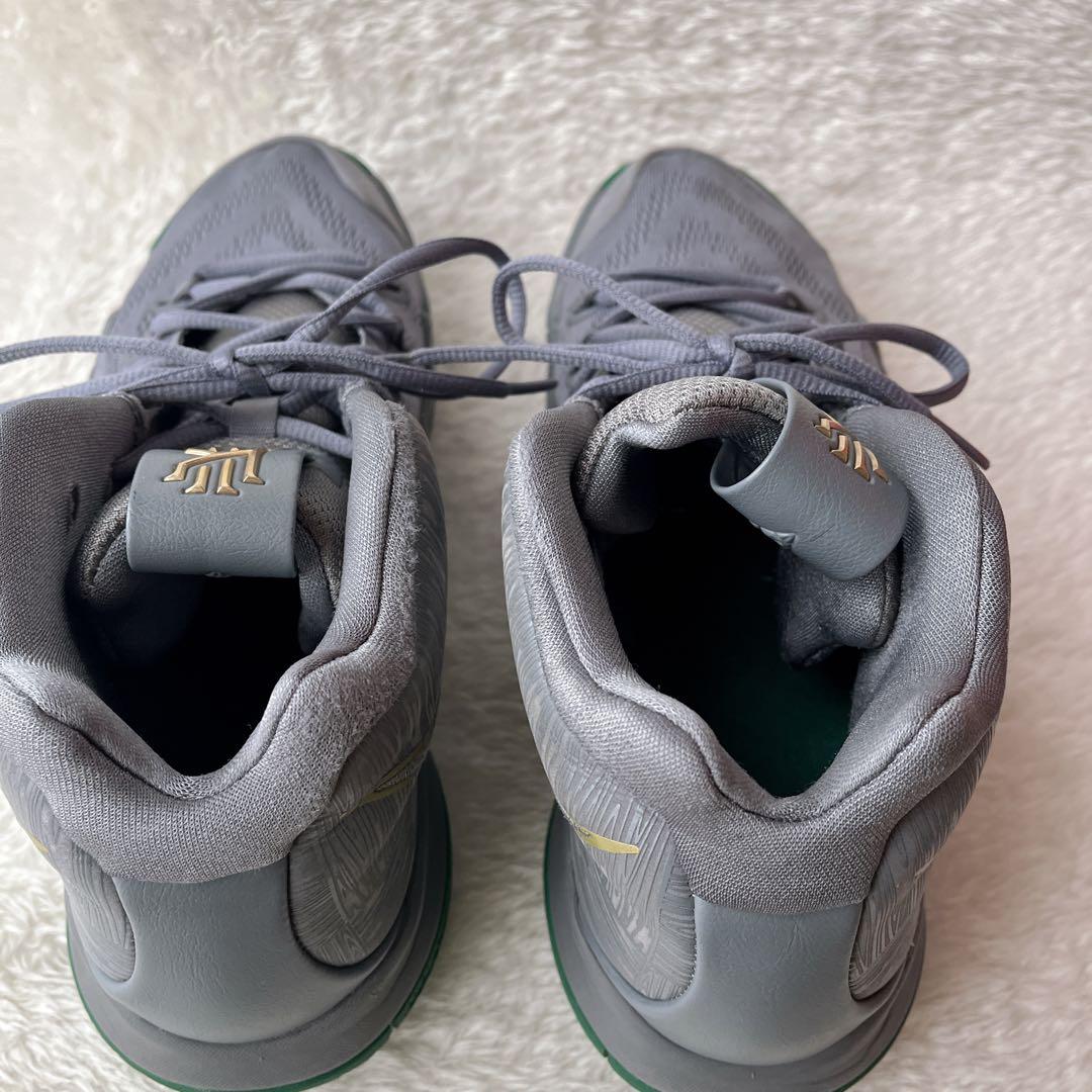カイリー4 バッシュ　kyrie4 グレー　26cm