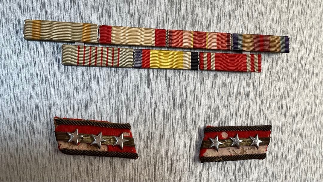 日本軍　勲章　略綬板　装肩章（ケース付き）　まとめ売り